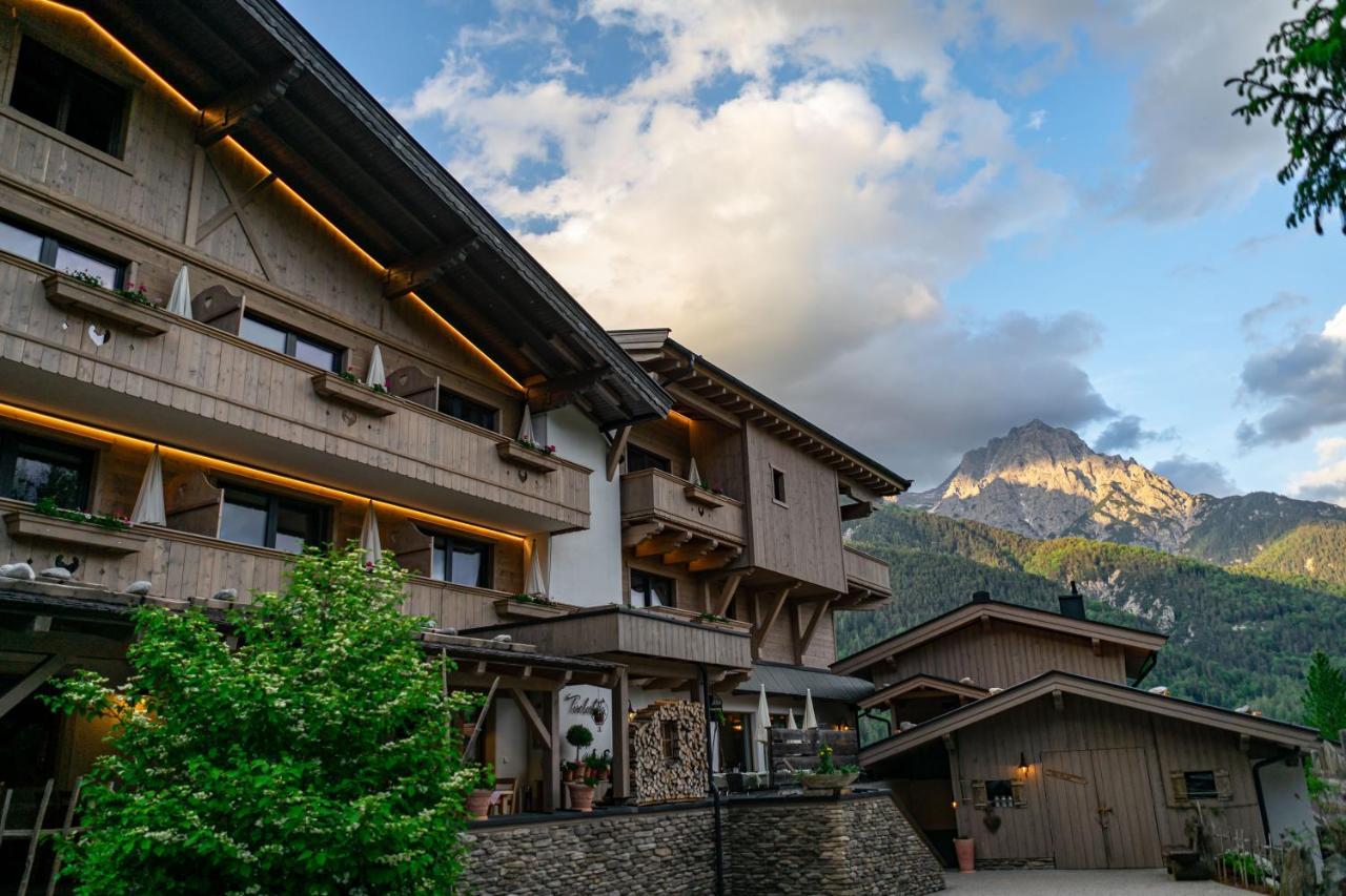 Hotel Landhaus Tirolerherz Sankt Ulrich am Pillersee Buitenkant foto