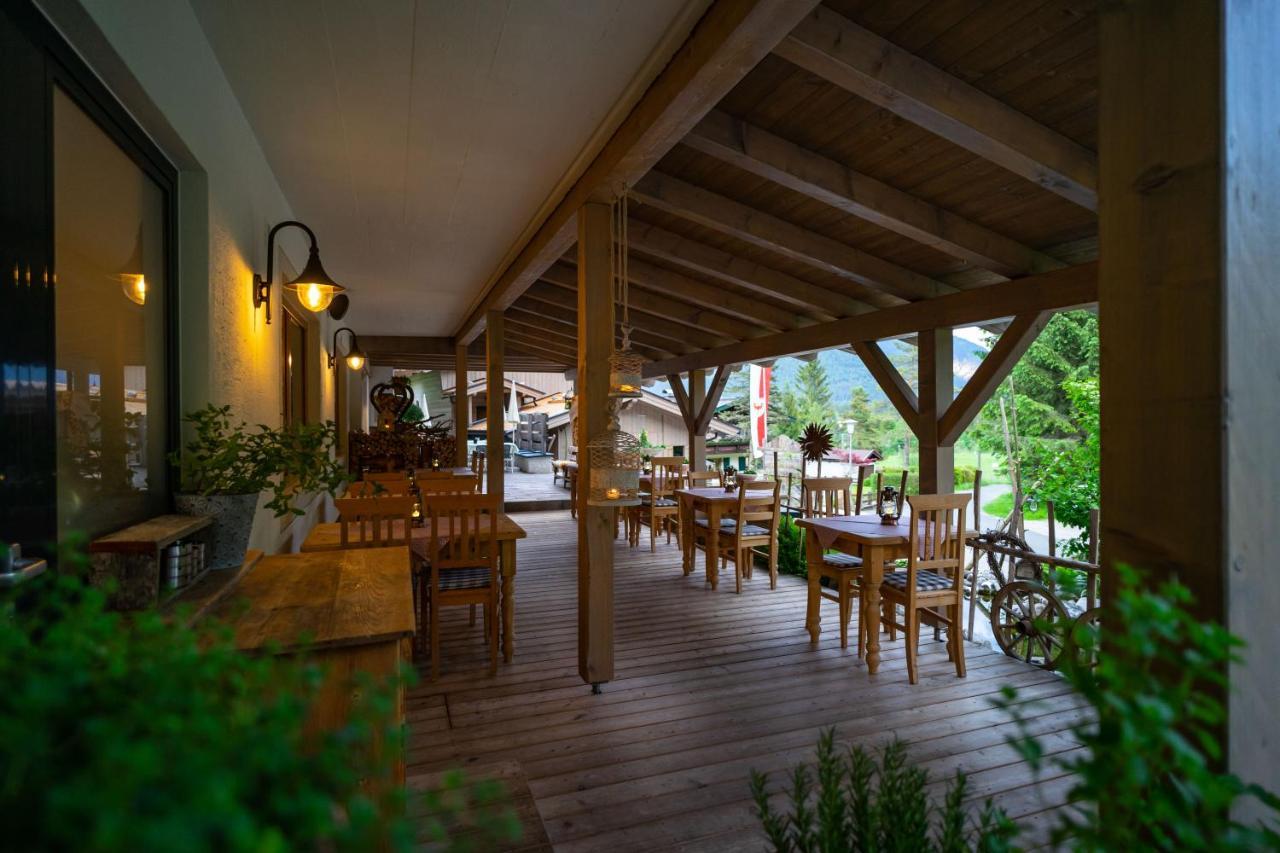 Hotel Landhaus Tirolerherz Sankt Ulrich am Pillersee Buitenkant foto