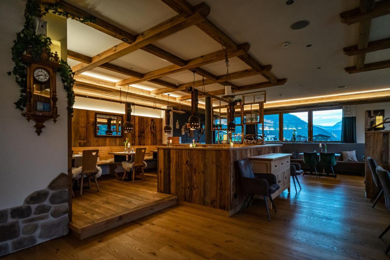 Hotel Landhaus Tirolerherz Sankt Ulrich am Pillersee Buitenkant foto